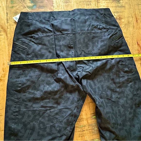 adidas Terrex Primeknit Waterproof Hiking Pants Size Medium - Picture 12 of 17